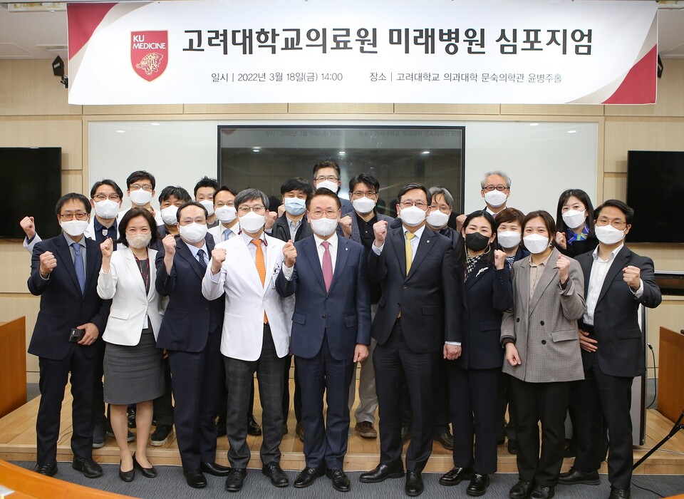 �������Ƿ���� �ֱ� '�̷����� ������'�� ���� �������״�. �迵�� �ǹ�������(�� ���� ���)�� ������ �����ڵ��� �������� �� ����Կ��� �ϰ��ִ�.