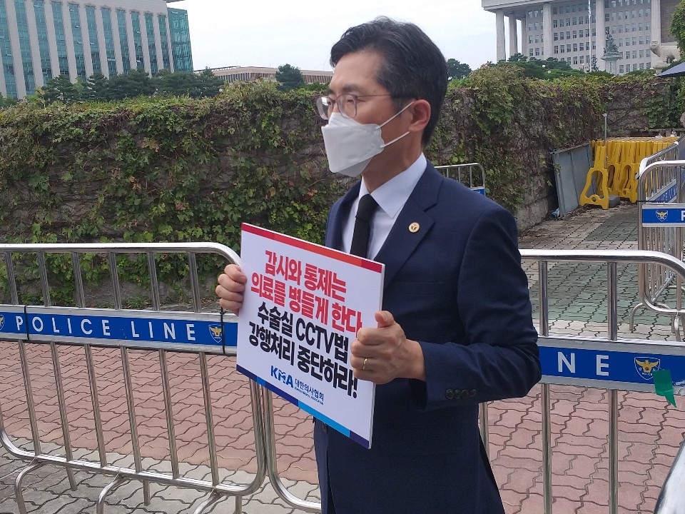 ���ʼ� ����ȸ��