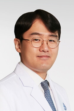 김우정 교수