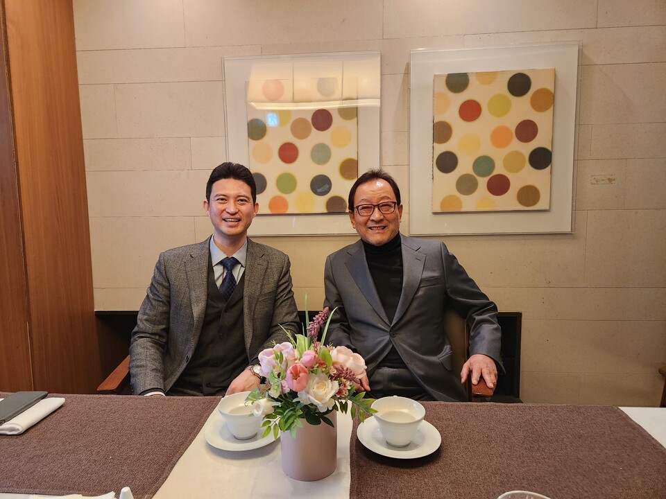 아진약품 임선민 부회장(오른쪽)과 조성룡 대표