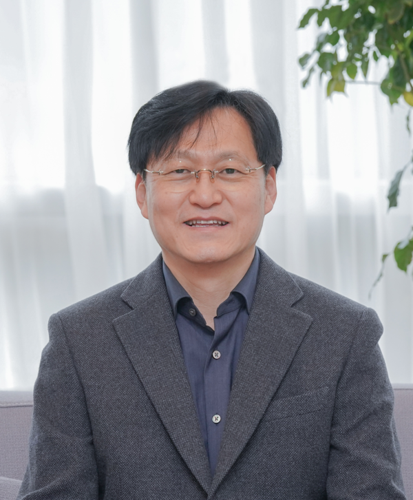 안진희 교수