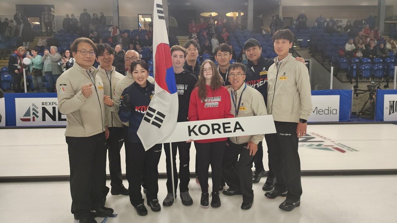 대한민국 믹스더블 대표팀과 시니어 대표팀