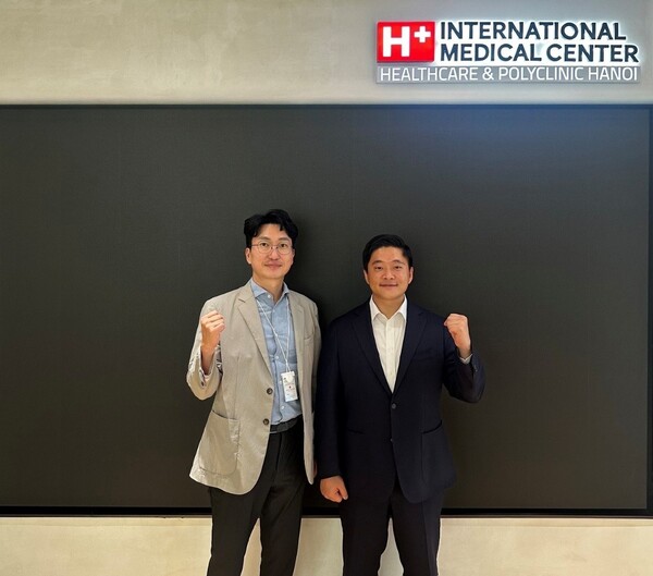 (왼쪽부터) H+양지병원 김상일 병원장과 메디팔 강종일 대표