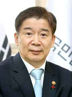 유철환 국민권익위원회 위원장