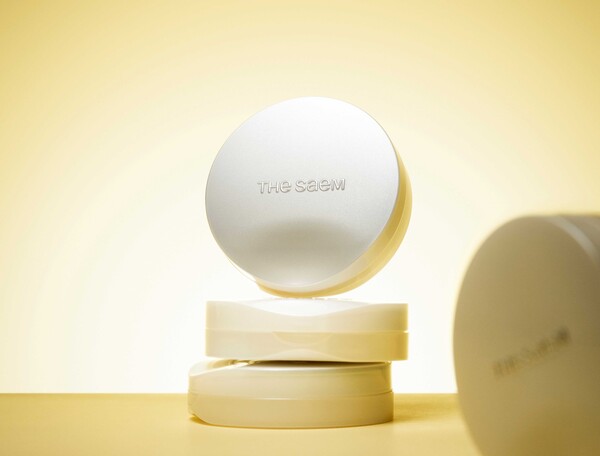 하이브리드 뷰티를 선도하는 더샘&nbsp; ‘스킨 퍼펙션 글루타치온 토닝 쿠션’.