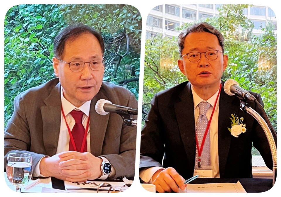 왼쪽부터 한국초음파학회 이정용 이사장, 신중호 회장