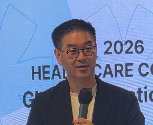 K-헬스케어, 1% 내수 넘어 99% 글로벌로 "용의 꼬리보다 뱀의 머리 노려... - 뉴스 썸네일 이미지