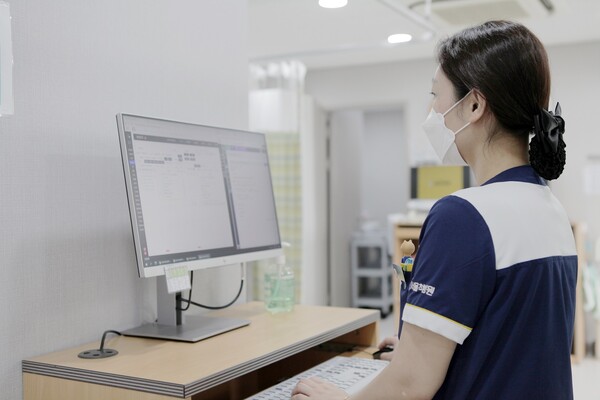 비트컴퓨터 클라우드 EMR '클레머', 2주기 시스템 인증 획득 - 뉴스 썸네일 이미지