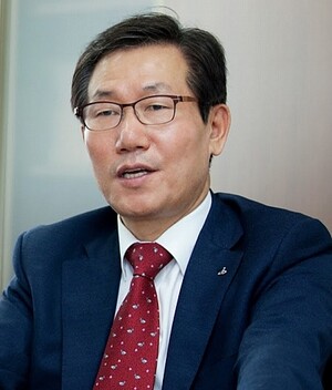 한국산업약사회 최학배 신임 회장 추대 - 뉴스 썸네일 이미지